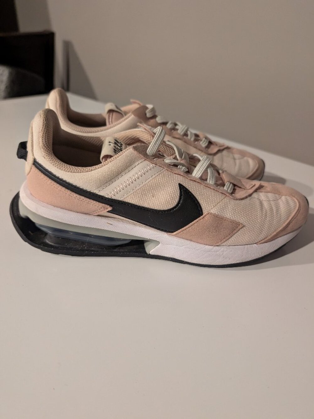 Nike Women's Air Max Pre-Day